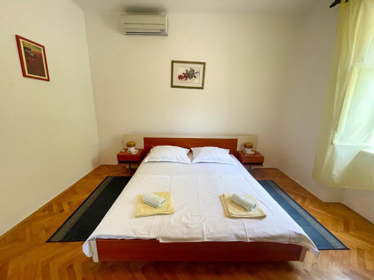 Apartmani Perovic Jadranovo Eksteriør billede
